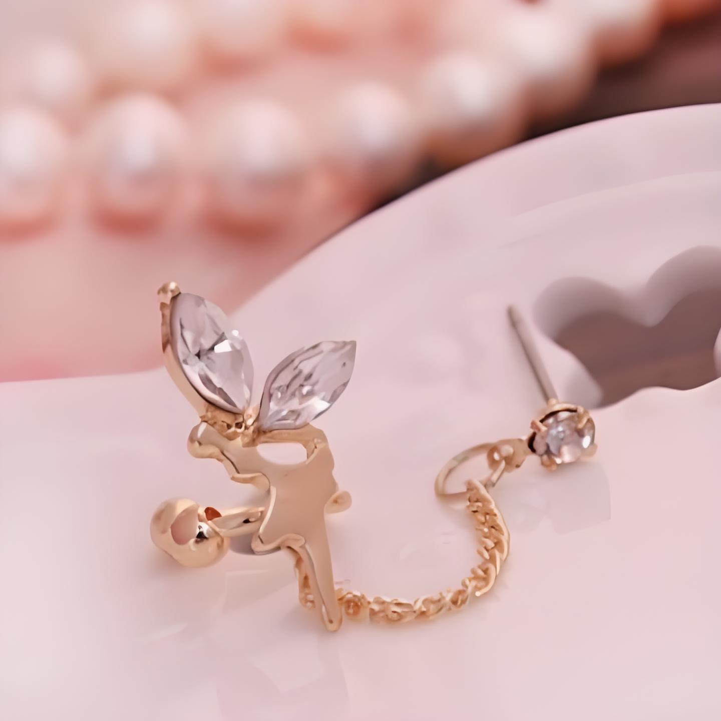 Trendy New Tiny Butterfly Women s Stud Earrings Rhinstone Wings Gold Color Metal Link Chain Punk Personality Cool Stuff 2025 new
Trendy New Tiny Butterfly Women s Stud Earrings Rhinstone Wings Gold Color Metal Link Chain Punk Personality Cool Stuff 2025 new