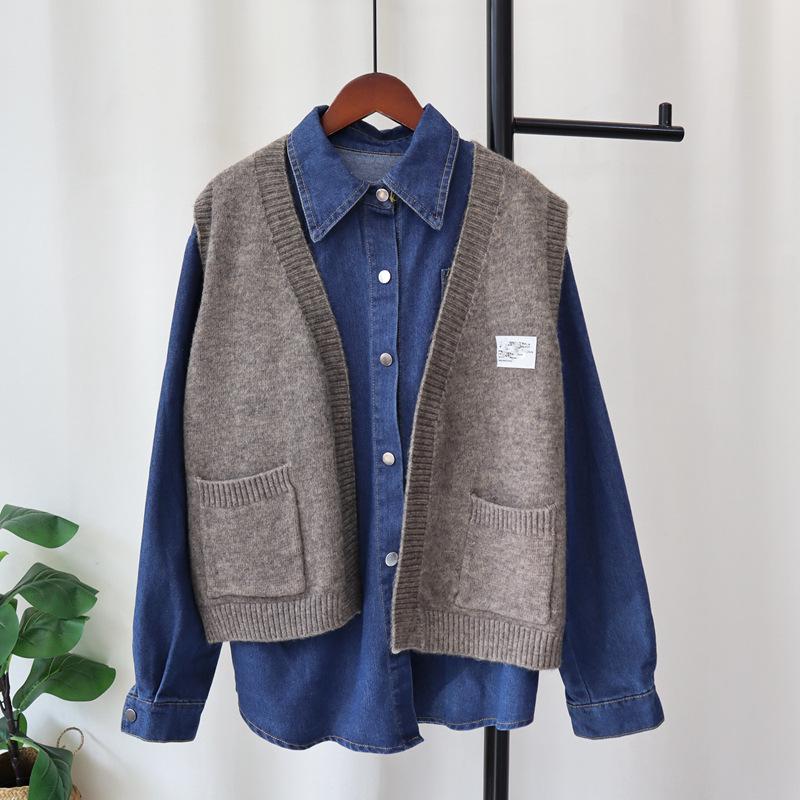 Осенне-зимний новый джинсовый комплект из двух предметов: вязаный жилет и джинсовая рубашка, свободный повседневный универсальный свитерный комплект женский One size верблюд
Осенне-зимний новый джинсовый комплект из двух предметов: вязаный жилет и джинсовая рубашка, свободный повседневный универсальный свитерный комплект женский One size верблюд