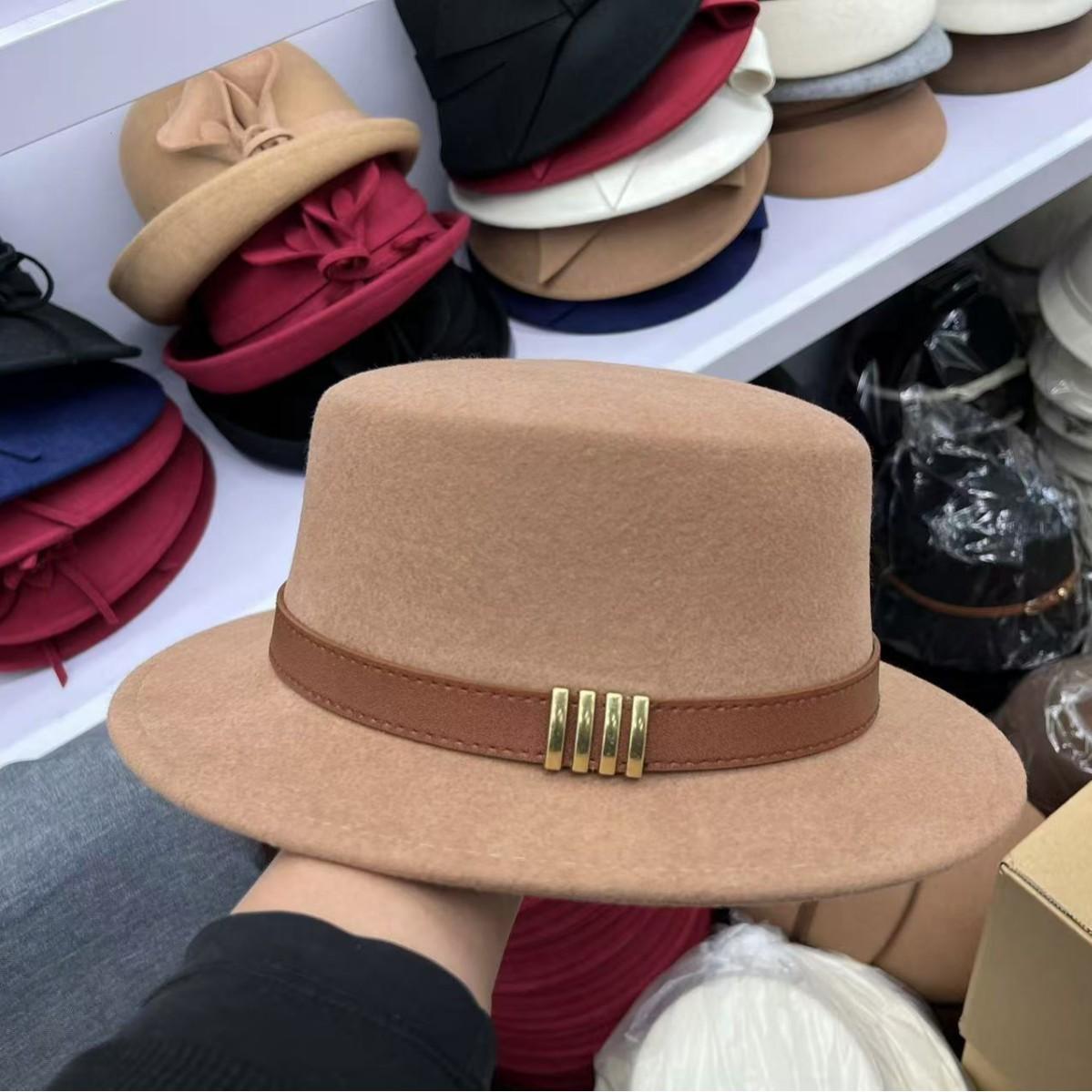 100% wool flat top top hat female autumn and winter British celebrity retro versatile travel shopping photos show small face верблюд
100% wool flat top top hat female autumn and winter British celebrity retro versatile travel shopping photos show small face верблюд
