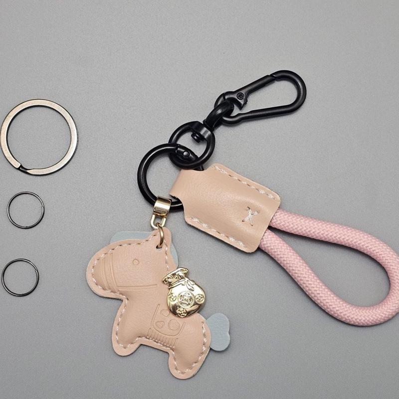 Handwoven Cartoon Leather Car Keychain Pendant
Handwoven Cartoon Leather Car Keychain Pendant