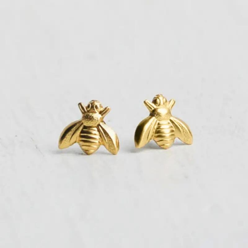 Huitan Dainty Bee Stud Earrings for Women 4 Metal Colors Simple Stylish Girls Ear Piercing Earrings Fancy Gift Statement Zircon
Huitan Dainty Bee Stud Earrings for Women 4 Metal Colors Simple Stylish Girls Ear Piercing Earrings Fancy Gift Statement Zircon