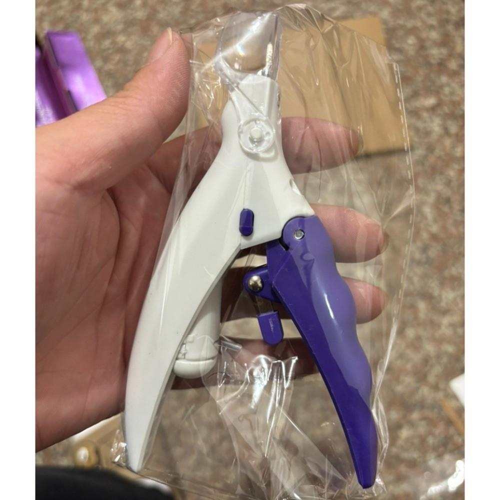 LED Light Pet Nail Clippers Splashproof 5x Magnification Cats Nail Clippers Stainless Steel Blade Dogs Grooming Tool
LED Light Pet Nail Clippers Splashproof 5x Magnification Cats Nail Clippers Stainless Steel Blade Dogs Grooming Tool