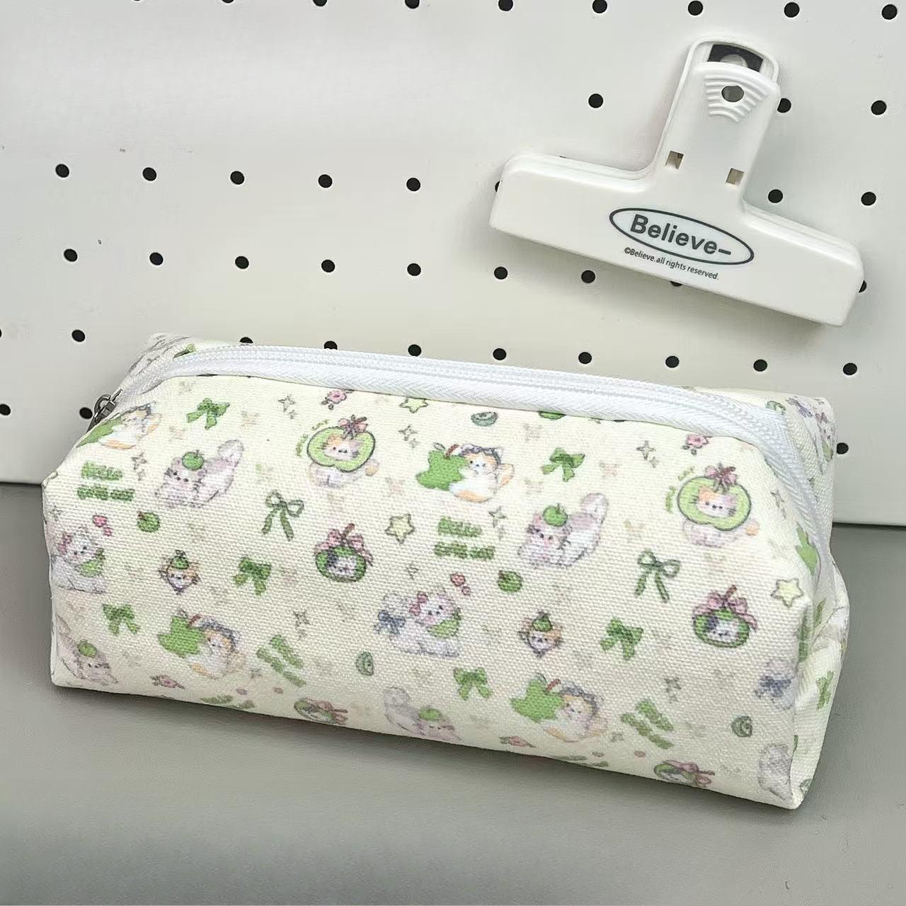 Пенал в стиле Ins с высокой эстетической ценностью, большой емкости, пенал для канцелярских принадлежностей, косметичка, сумка для хранения для студентов
Пенал в стиле Ins с высокой эстетической ценностью, большой емкости, пенал для канцелярских принадлежностей, косметичка, сумка для хранения для студентов