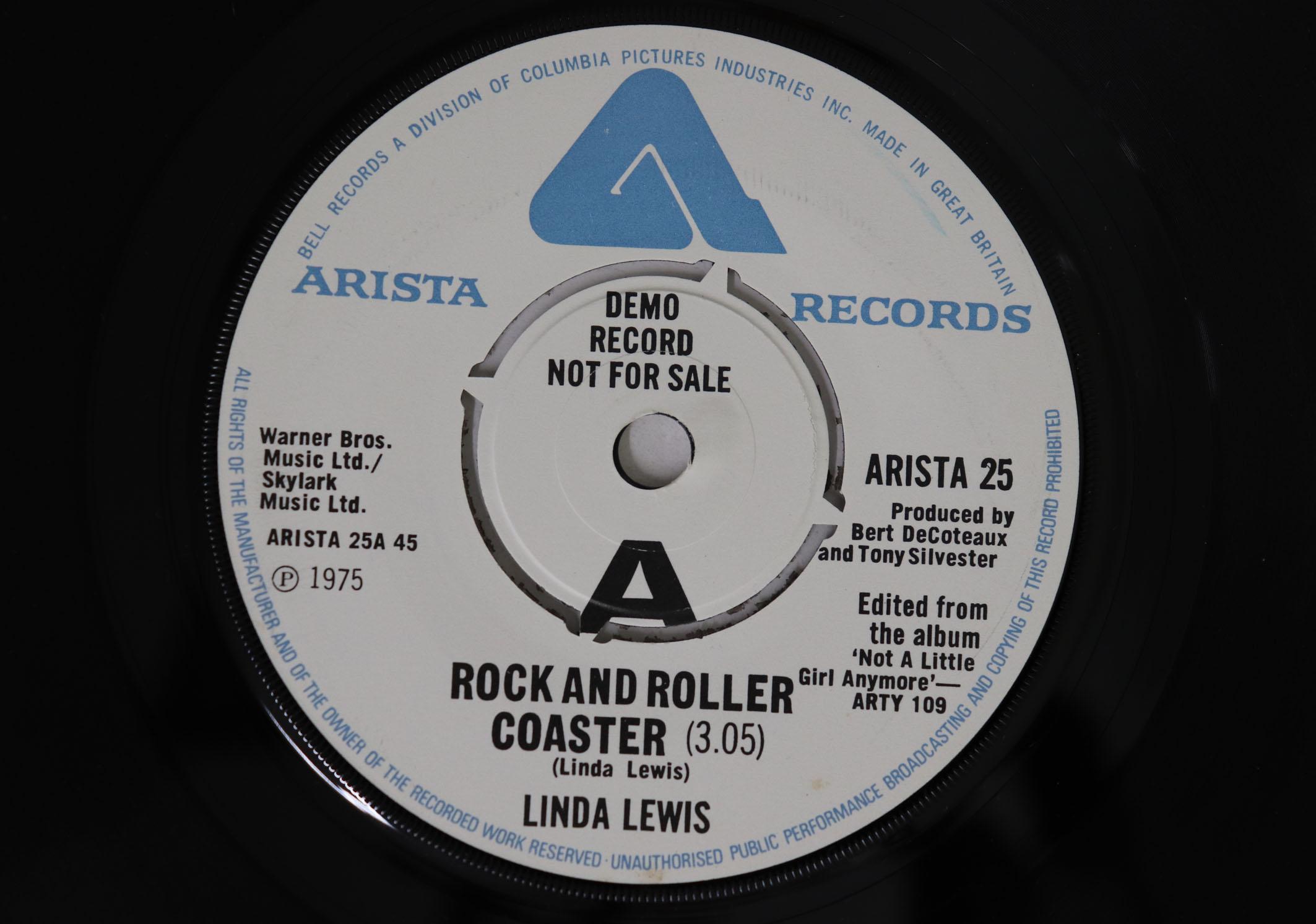 7inch Record LINDA LEWIS - Rock And Roller Coaster / Seaside S ARISTA25PROMO ARISTA 1975 UK Soul/Funk Used
7inch Record LINDA LEWIS - Rock And Roller Coaster / Seaside S ARISTA25PROMO ARISTA 1975 UK Soul/Funk Used