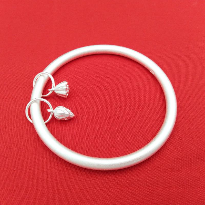 Ancient Joy: Frosted White Copper Bracelet with Simple Lotus Tassel 60 Ring Ancient Lotus Bracelet
Ancient Joy: Frosted White Copper Bracelet with Simple Lotus Tassel 60 Ring Ancient Lotus Bracelet