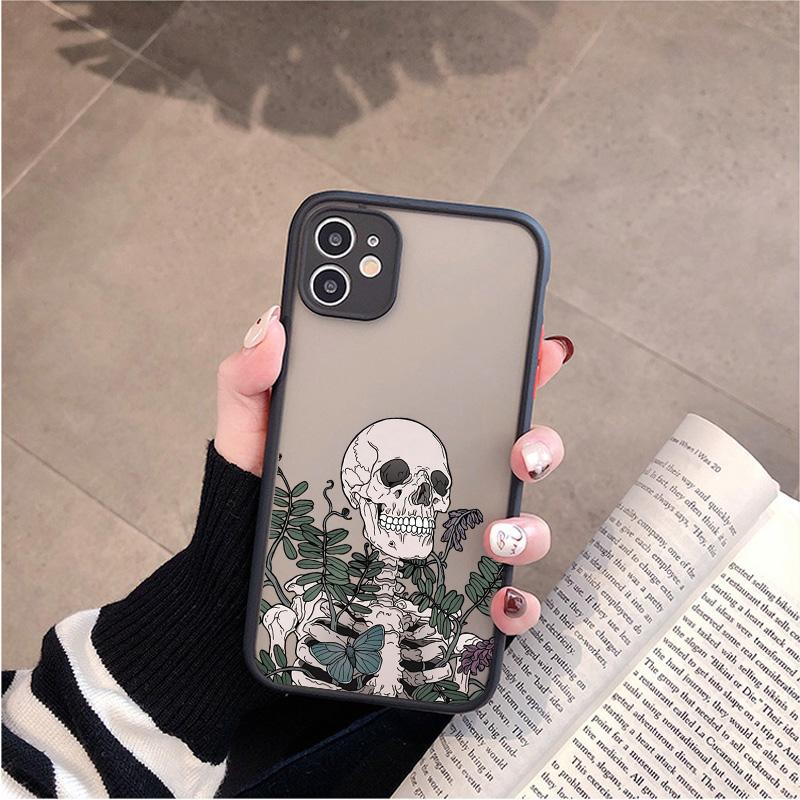 Fashin Skeleton Skull Butterfly Flowers Pattern Phone Case For iPhone 16 15 XR X XS 14 11 12 13 Pro MAX 7 8 Plus SE2 Back Covers iphone 16
Fashin Skeleton Skull Butterfly Flowers Pattern Phone Case For iPhone 16 15 XR X XS 14 11 12 13 Pro MAX 7 8 Plus SE2 Back Covers iphone 16