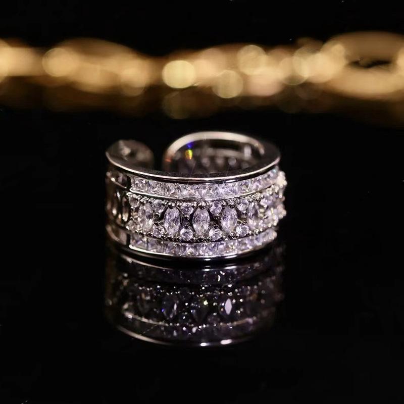 The Same Diamond-Encrusted Zircon Ring, Women S Light Luxury Full Of Diamonds, Advanced Sense, Cold Wind, Niche Design Sense, Personality Adjustable opening
The Same Diamond-Encrusted Zircon Ring, Women S Light Luxury Full Of Diamonds, Advanced Sense, Cold Wind, Niche Design Sense, Personality Adjustable opening