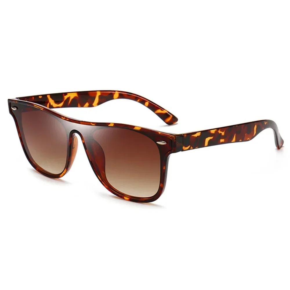New Luxury Fashion Brand Designer Sunglasses Men Women 2026 Vintage Trendy Party Shades Glasses Elegant Travel Cool Sunglasses
New Luxury Fashion Brand Designer Sunglasses Men Women 2026 Vintage Trendy Party Shades Glasses Elegant Travel Cool Sunglasses