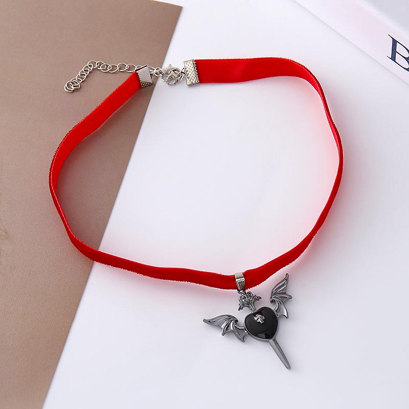 Европейское и американское Хэллоуинское ожерелье с подвеской в виде дракона, сердца и меча - Высококачественная роскошная бижутерия для женщин красный
Европейское и американское Хэллоуинское ожерелье с подвеской в виде дракона, сердца и меча - Высококачественная роскошная бижутерия для женщин красный