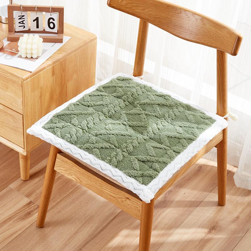 1PC Lamb Fleece Thickened Winter Seat Cushion Anti-Slip High Rebound Chair Pad Dining Chair Multi Size Home Kitchen Decoration 1PC 50x50cm
1PC Lamb Fleece Thickened Winter Seat Cushion Anti-Slip High Rebound Chair Pad Dining Chair Multi Size Home Kitchen Decoration 1PC 50x50cm