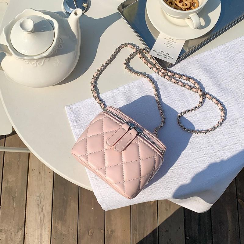 Style Bag Women 2023 New All-matching One-shoulder Lipstick Chain Mini Rhombo-checked Crossbody рожевий
Style Bag Women 2023 New All-matching One-shoulder Lipstick Chain Mini Rhombo-checked Crossbody рожевий