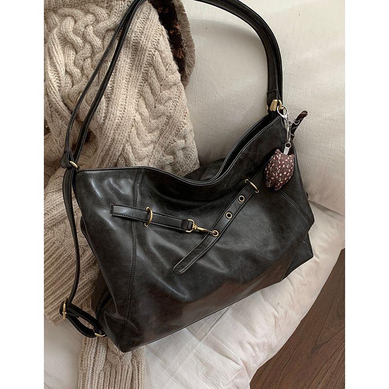 Maillard Retro Backpack Bags Women s Spring 2025 New Arrival Tide Fashion Tote Bag Casual Large-Capacity Backpack Black(Pendant color random)
Maillard Retro Backpack Bags Women s Spring 2025 New Arrival Tide Fashion Tote Bag Casual Large-Capacity Backpack Black(Pendant color random)