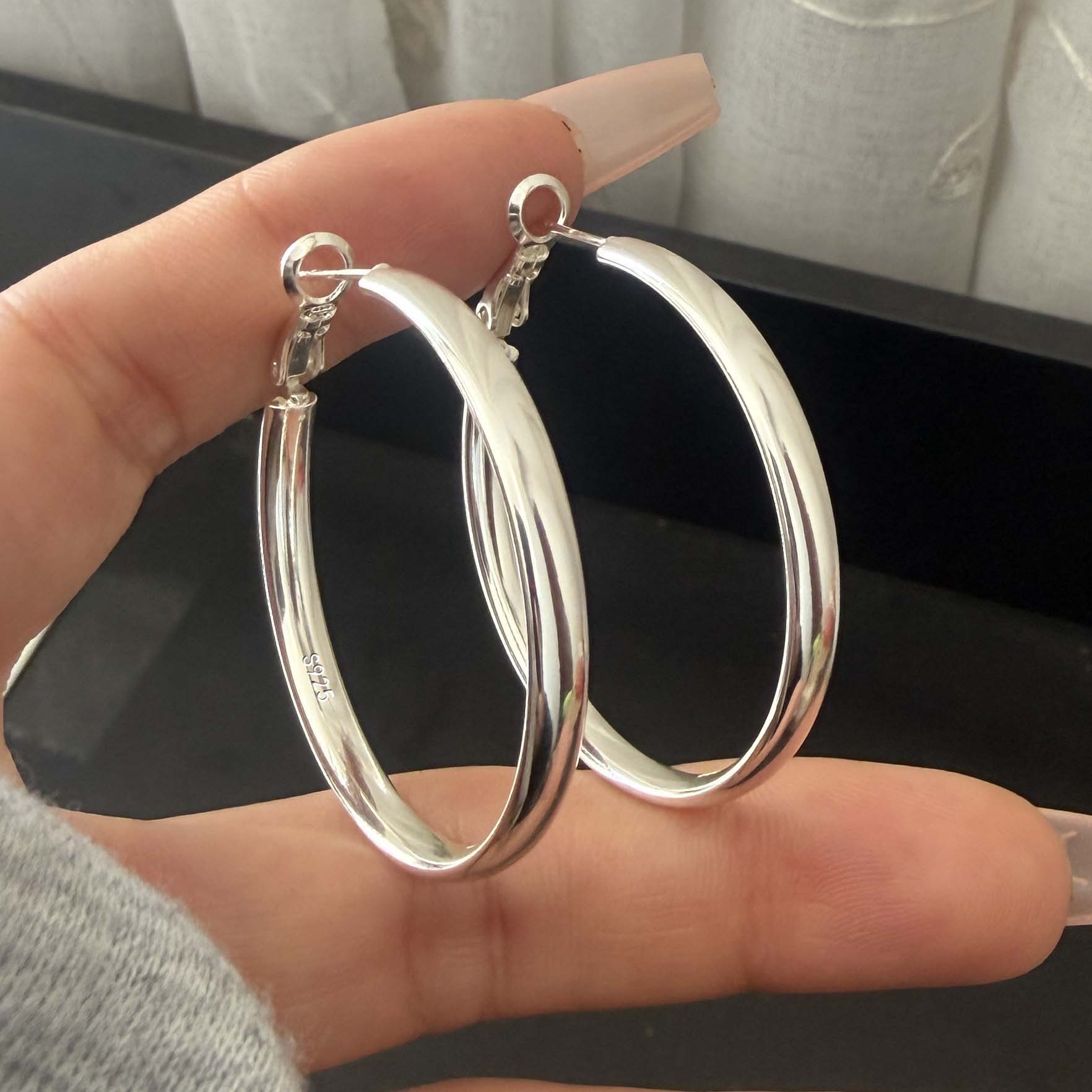 925 Sterling Silver Earrings For Women Trendy Geometric Big Round Simple Earring Jewelry Prevent Allergy Party Gift Accessories
925 Sterling Silver Earrings For Women Trendy Geometric Big Round Simple Earring Jewelry Prevent Allergy Party Gift Accessories