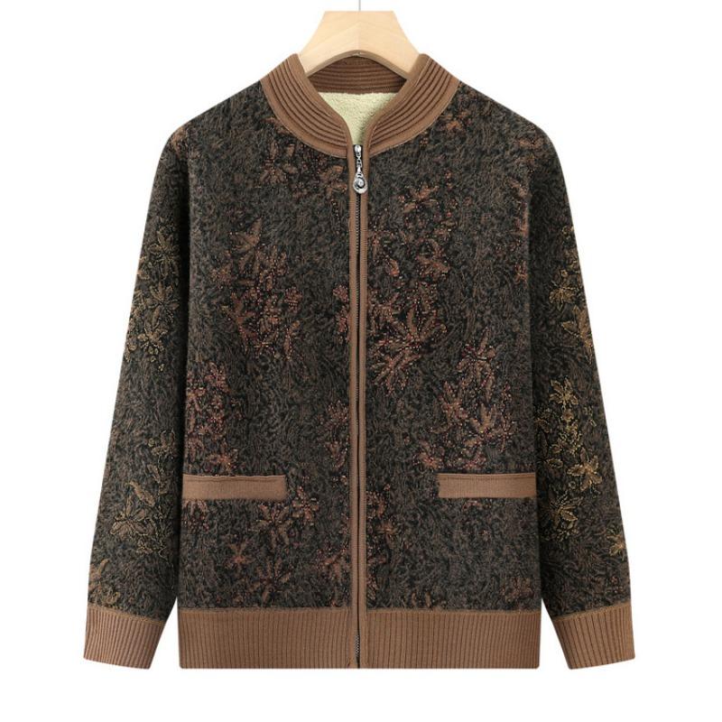 Вязаный кардиган из флиса средней толщины для бабушки среднего возраста, свитер для мамы, новый теплый топ с цветочным узором, свитер для пожилого человека, новый 4XL
Вязаный кардиган из флиса средней толщины для бабушки среднего возраста, свитер для мамы, новый теплый топ с цветочным узором, свитер для пожилого человека, новый 4XL