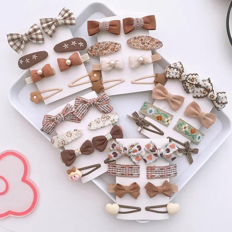 4/8pcs Korean Coffee Color Hair Pin Bow Knit Fabric Princess Hair Clips for Children Baby Girls Headwear Kids Hair Accessories
4/8pcs Korean Coffee Color Hair Pin Bow Knit Fabric Princess Hair Clips for Children Baby Girls Headwear Kids Hair Accessories