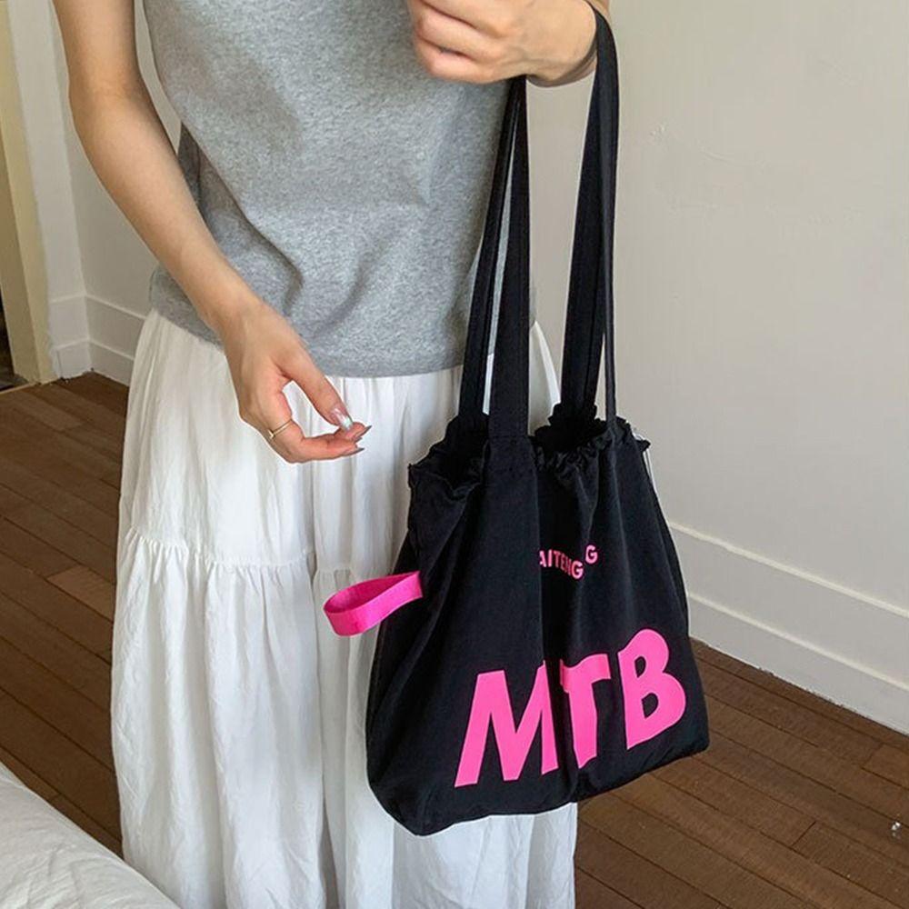 Solid Color Drawstring Bags Light Weight Tote Bags Fashion Letter Shoulder Bag Summer чорний
Solid Color Drawstring Bags Light Weight Tote Bags Fashion Letter Shoulder Bag Summer чорний