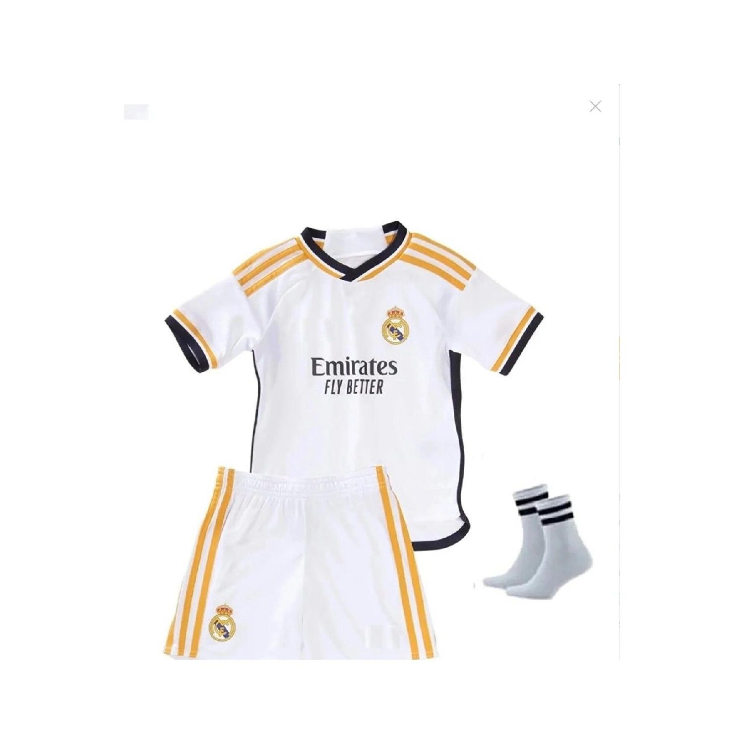 Детская футбольная футболка Mega Real Madrid Benzema 22/23 сезона 
Детская футбольная футболка Mega Real Madrid Benzema 22/23 сезона