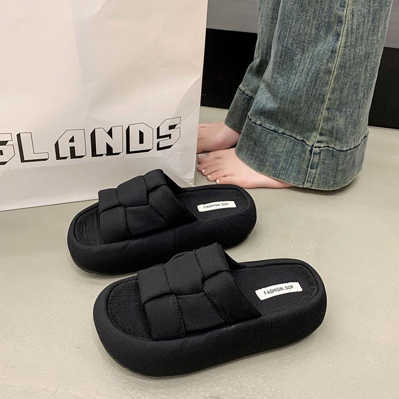Thick-bottomed woven slippers for women s outer wear in the summer of 2025, the new flat-bottomed one-word drag casual soft-bottomed versatile cool 40 чёрный
Thick-bottomed woven slippers for women s outer wear in the summer of 2025, the new flat-bottomed one-word drag casual soft-bottomed versatile cool 40 чёрный