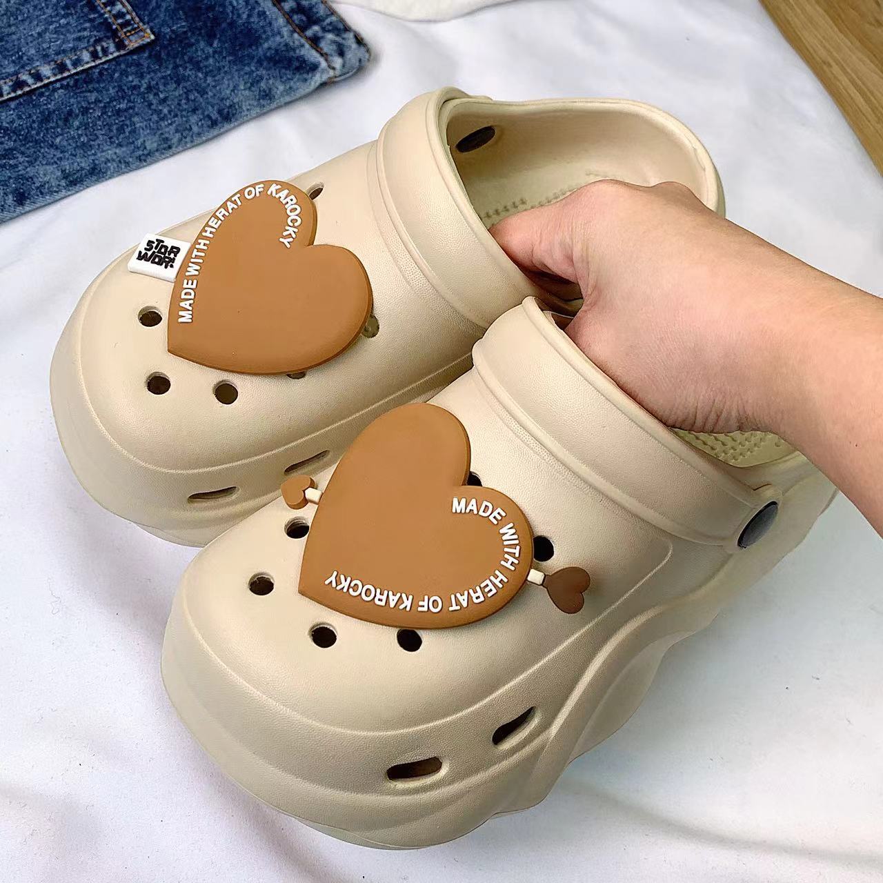 Облачные и EVA дырчатые туфли женские для девочки мультяшные персиковое сердце платформа летняя носка дырчатые туфли 39-40