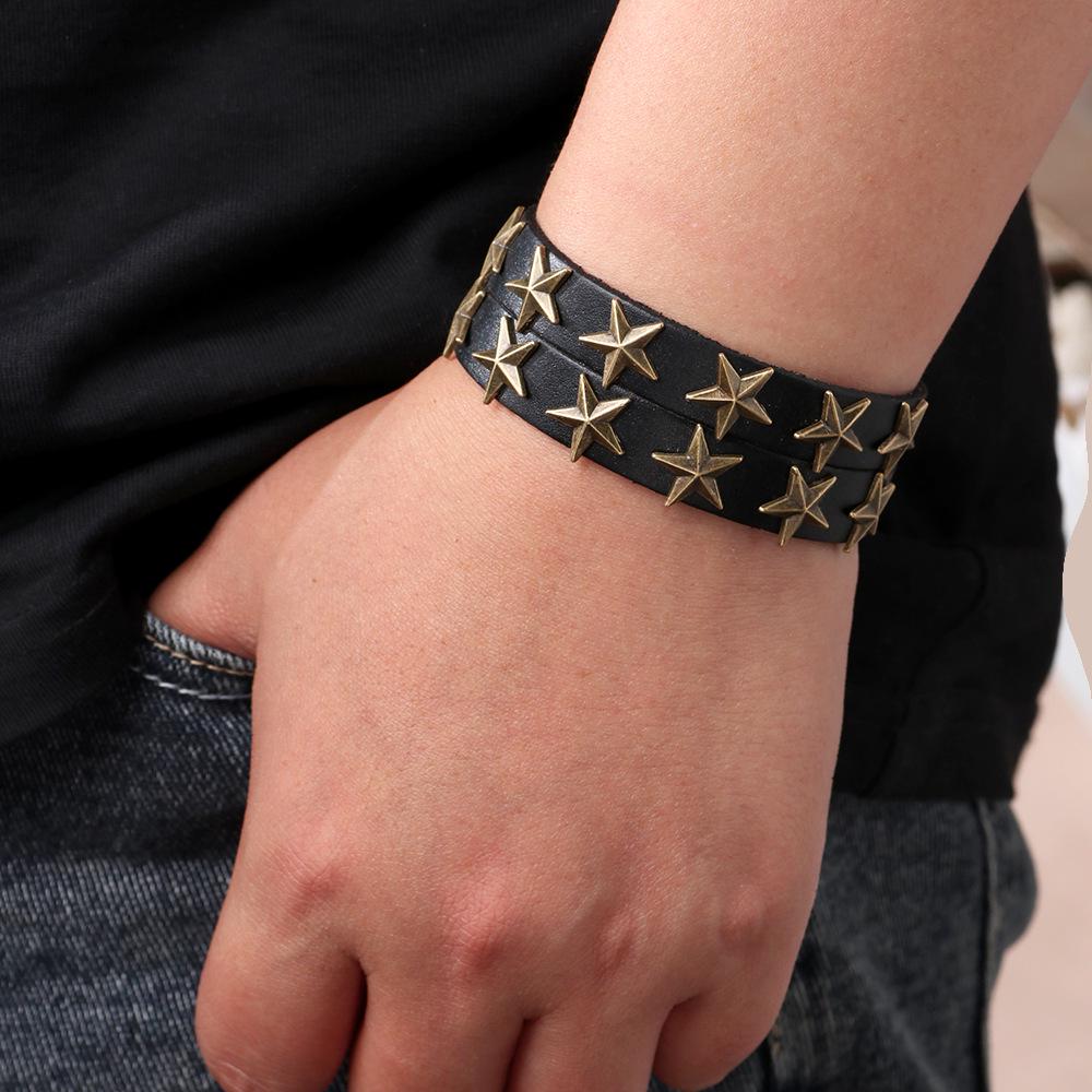 Vintage Cowhide Bracelet with Metal Star - Adjustable and Stylish for Men кофейный/коричневый
Vintage Cowhide Bracelet with Metal Star - Adjustable and Stylish for Men кофейный/коричневый