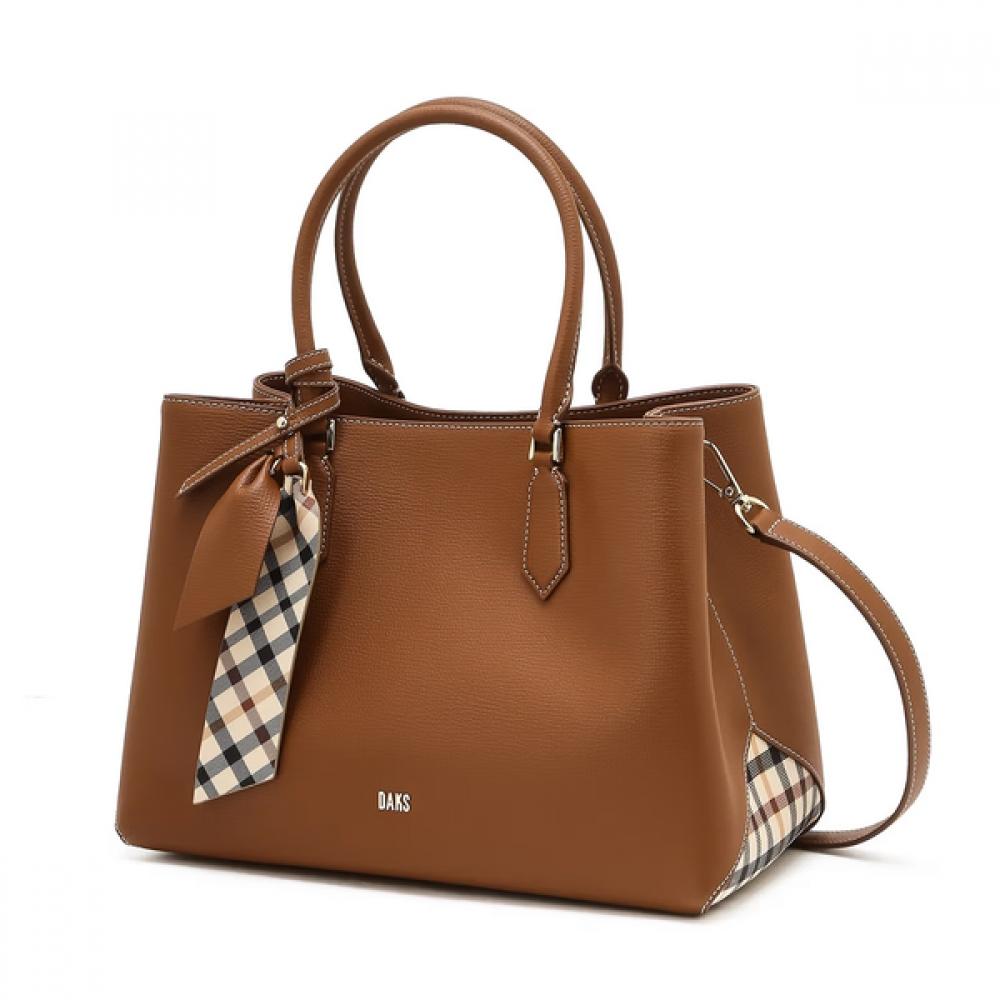 Daks Brown Leather Tote Bag Dcba6e142w2 Single option
Daks Brown Leather Tote Bag Dcba6e142w2 Single option