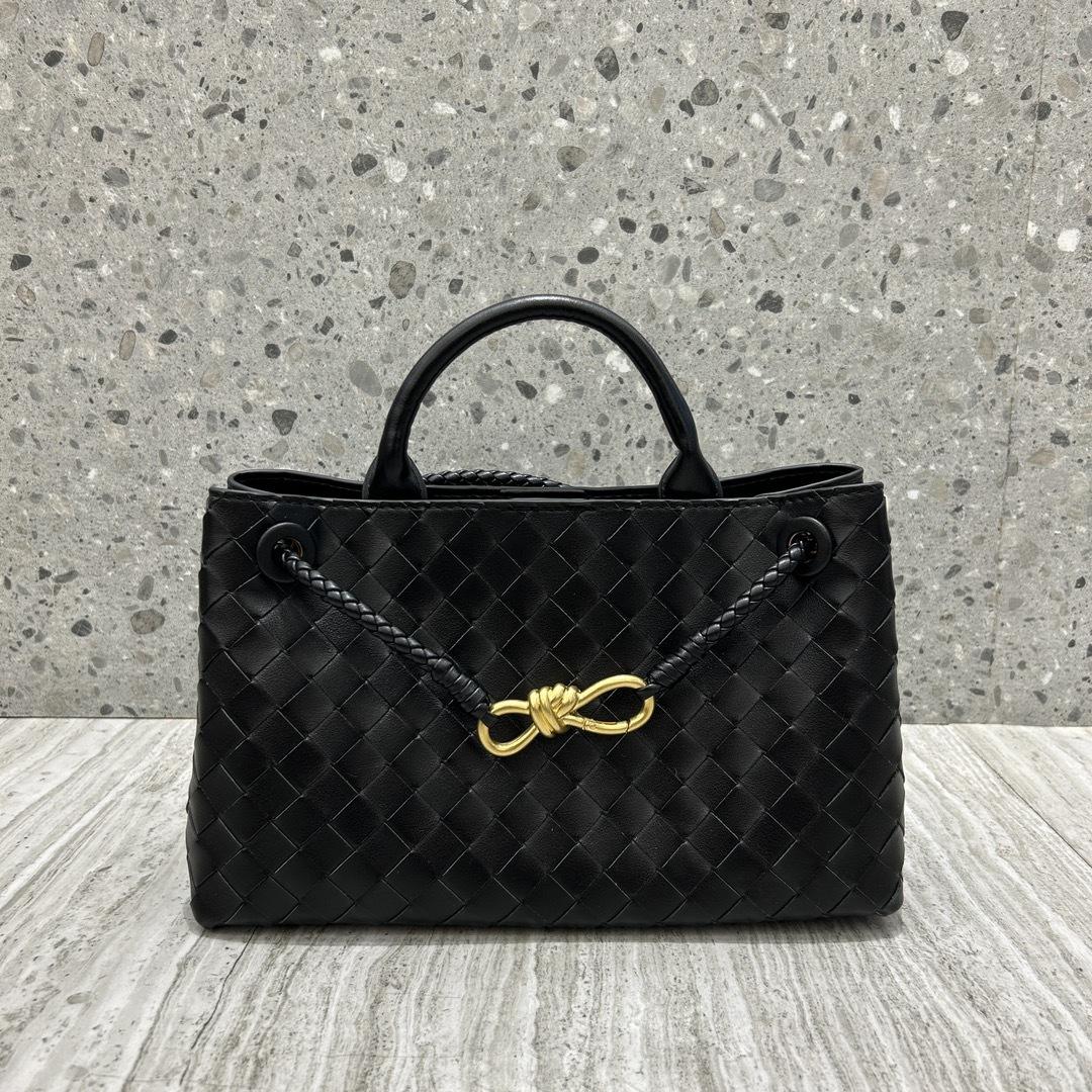 Bag Women s 2024 New Cross-border Explosive Leather Handwoven Bag Niche Fashion Handbag One Shoulder Crossbody Bag 29×18×10cm чёрный
Bag Women s 2024 New Cross-border Explosive Leather Handwoven Bag Niche Fashion Handbag One Shoulder Crossbody Bag 29×18×10cm чёрный