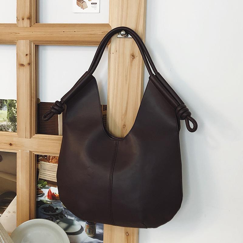 Branded Shoulder Hobo Bags For Women Latest Trends Luxury Designer Purses And Handbags Pure Color Big Capacity Shopper Tote 39x30x3cm
Branded Shoulder Hobo Bags For Women Latest Trends Luxury Designer Purses And Handbags Pure Color Big Capacity Shopper Tote 39x30x3cm