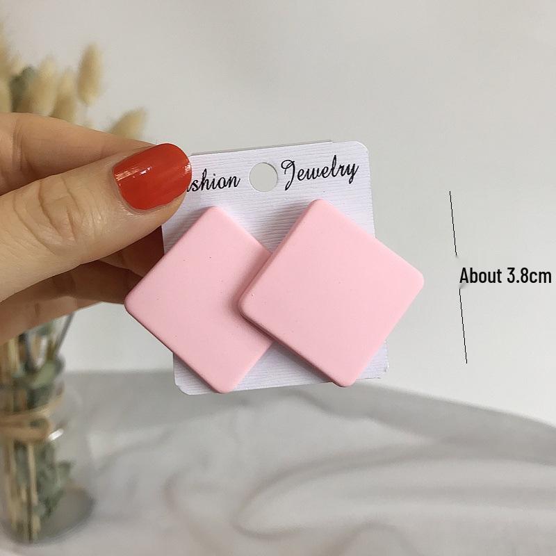 Самые продаваемые геометрические акриловые серьги-пусеты: Матовая аэрозольная краска, Преувеличенные конфетные цвета, Корейский стиль