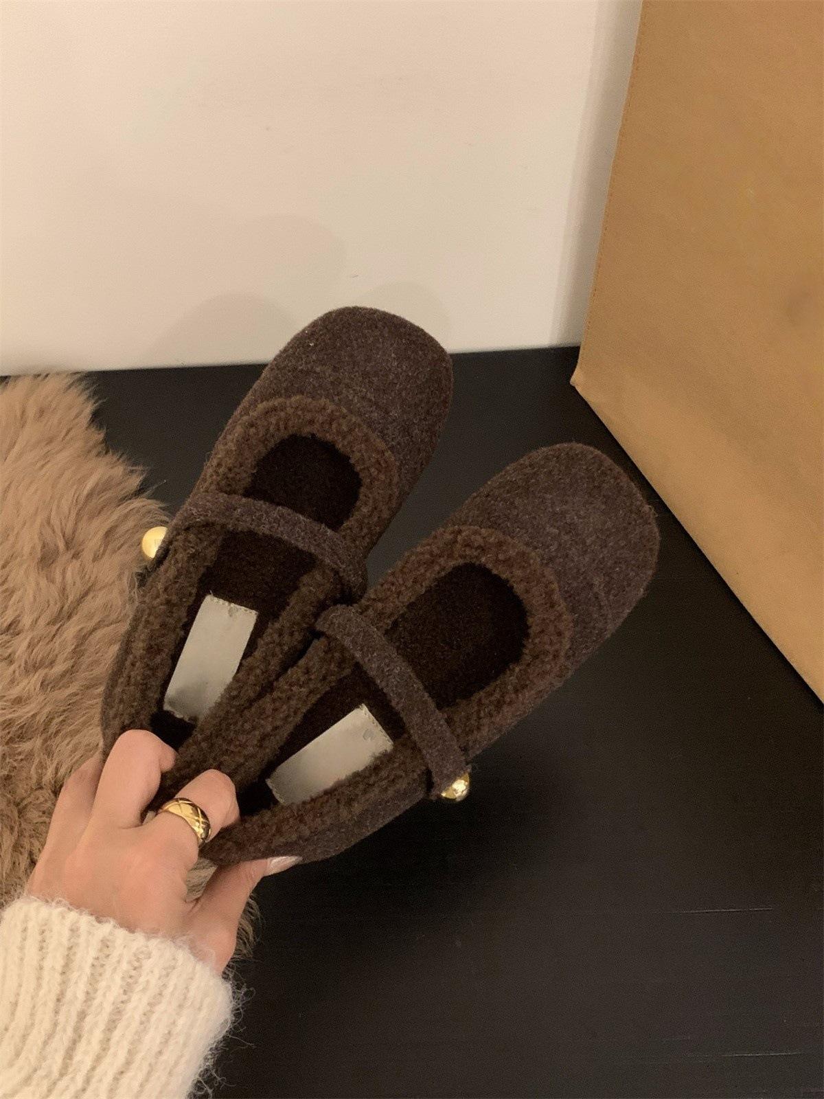 Flat bottom with skirt Mary Jane fluffy shoes shoes outer wear season velvet cotton shoes evening evening wind single shoes 40 коричневий
Flat bottom with skirt Mary Jane fluffy shoes shoes outer wear season velvet cotton shoes evening evening wind single shoes 40 коричневий
