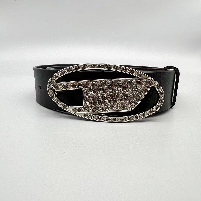 American Retro Silver Buckle Letter Waistband: Versatile Leather Belt for Men & Women 100 cm
American Retro Silver Buckle Letter Waistband: Versatile Leather Belt for Men & Women 100 cm