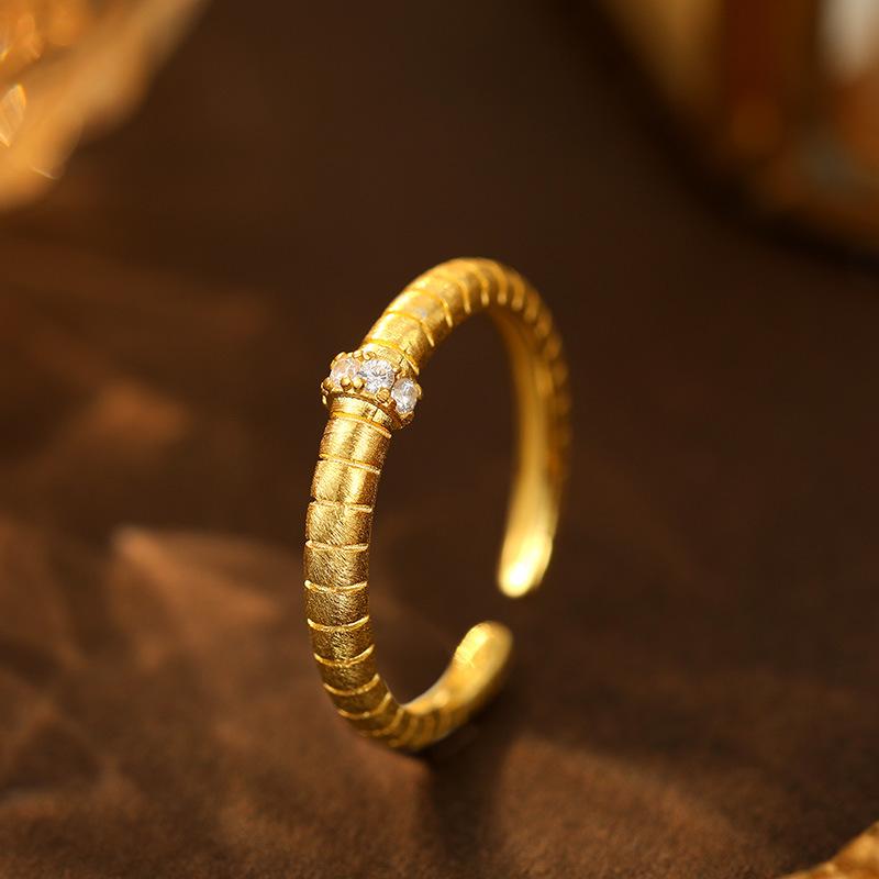 Light Luxury Diamond-encrusted Satin Brushed Ring Women s Medieval High-end Sense Niche Adjustable Index Finger Ring opening adjustable
Light Luxury Diamond-encrusted Satin Brushed Ring Women s Medieval High-end Sense Niche Adjustable Index Finger Ring opening adjustable