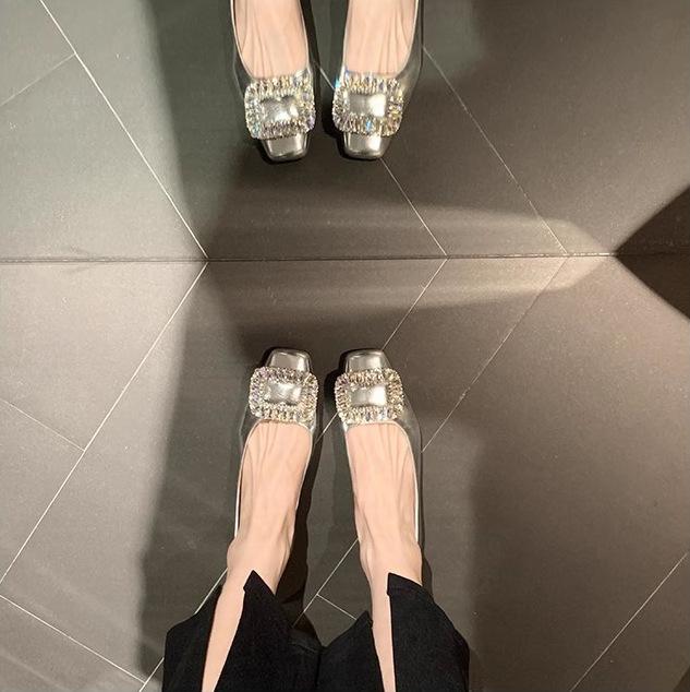 Rhinestone light mouth French square head silver flat bottom leather single shoes women s spring and autumn new models 35
Rhinestone light mouth French square head silver flat bottom leather single shoes women s spring and autumn new models 35