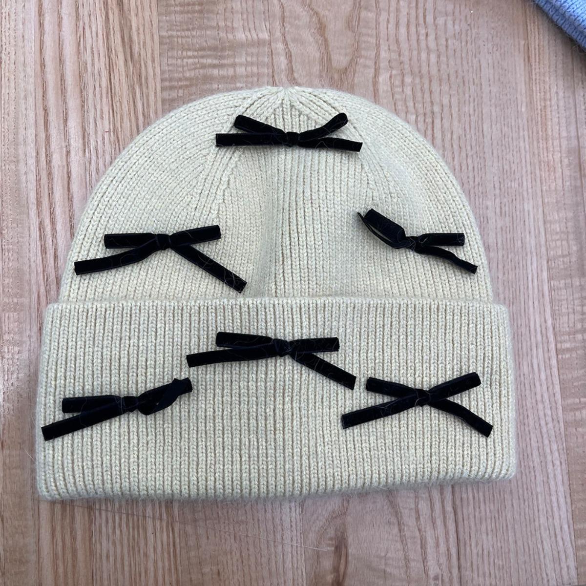 Высококачественная осенне-зимняя новая шапка из кроличьей шерсти, шерстяная шапка с бантом, мягкая шапка-обертка, универсальная вязаная шапка для женщин one size
Высококачественная осенне-зимняя новая шапка из кроличьей шерсти, шерстяная шапка с бантом, мягкая шапка-обертка, универсальная вязаная шапка для женщин one size