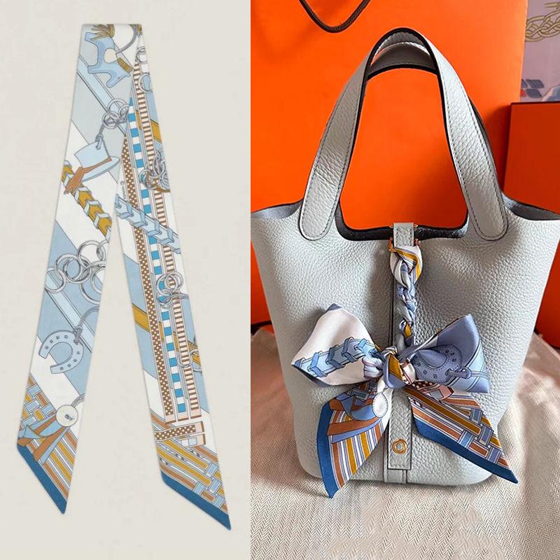 Women s French Style Belt Carriage Chain Scarf 1PC Long Ribbon Hair Band Necktie All-Season Handbag Strap Versatile Accessory 90x5cm
Women s French Style Belt Carriage Chain Scarf 1PC Long Ribbon Hair Band Necktie All-Season Handbag Strap Versatile Accessory 90x5cm