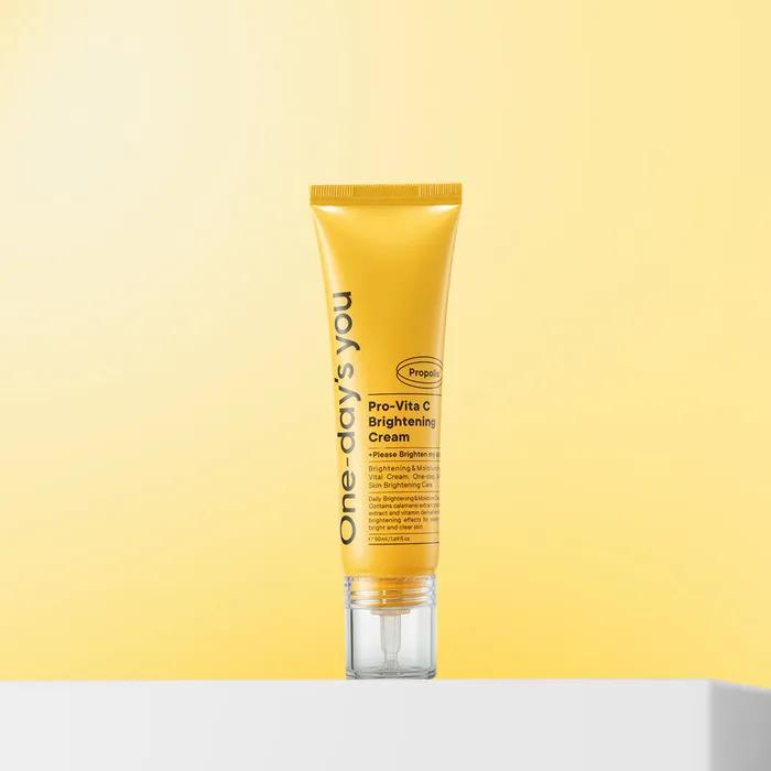 Крем для сияния кожи с медом One Days You Pro Vita-C 50 мл
Крем для сияния кожи с медом One Days You Pro Vita-C 50 мл