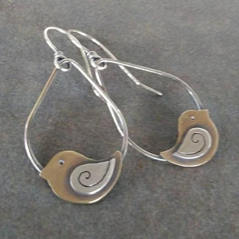 Модные серьги-подвески для женщин серебряный
Модные серьги-подвески для женщин серебряный