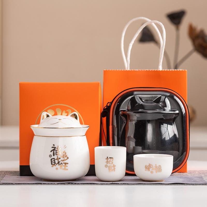 Дорожный чайный набор Lucky Nafu из фарфора цвета жирового нефрита, портативный для улицы, высококлассный, легкая роскошь, бизнес-подарок
Дорожный чайный набор Lucky Nafu из фарфора цвета жирового нефрита, портативный для улицы, высококлассный, легкая роскошь, бизнес-подарок