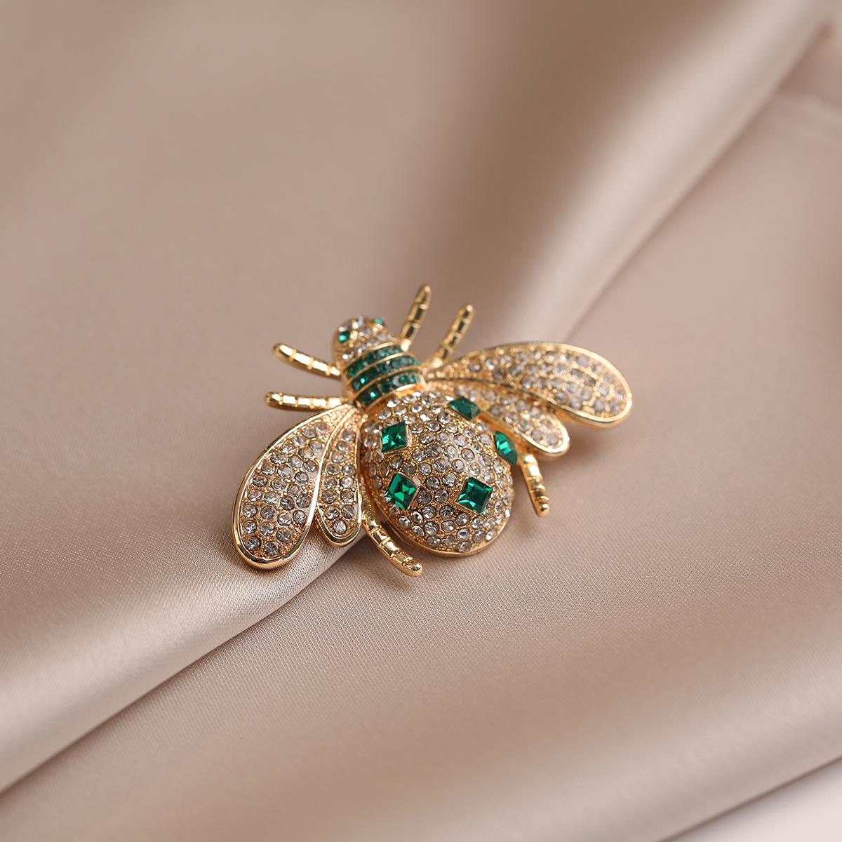 New bee brooch high-end light luxury insect series high-end women s corsage coat personalized pin
New bee brooch high-end light luxury insect series high-end women s corsage coat personalized pin