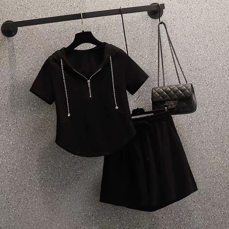 Комплекты больших размеров, женские повседневные футболки с короткими рукавами из 2 предметов, короткие штаны с высокой талией, однотонная спортивная одежда для бега, спортивный костюм 4XL чёрный
Комплекты больших размеров, женские повседневные футболки с короткими рукавами из 2 предметов, короткие штаны с высокой талией, однотонная спортивная одежда для бега, спортивный костюм 4XL чёрный