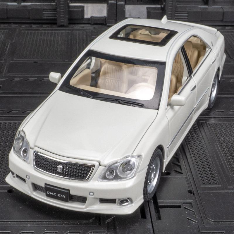Металлическая модель автомобиля Toyota Crown 12-го поколения с инерционным механизмом, звуком и светом для детей чёрный
Металлическая модель автомобиля Toyota Crown 12-го поколения с инерционным механизмом, звуком и светом для детей чёрный