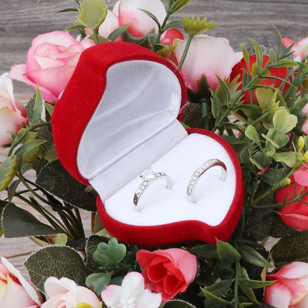 Durable Exquisite Heart Shape Velvet Jewelry Box Ring Display Box Double Ring Storage Box Red Rose
Durable Exquisite Heart Shape Velvet Jewelry Box Ring Display Box Double Ring Storage Box Red Rose
