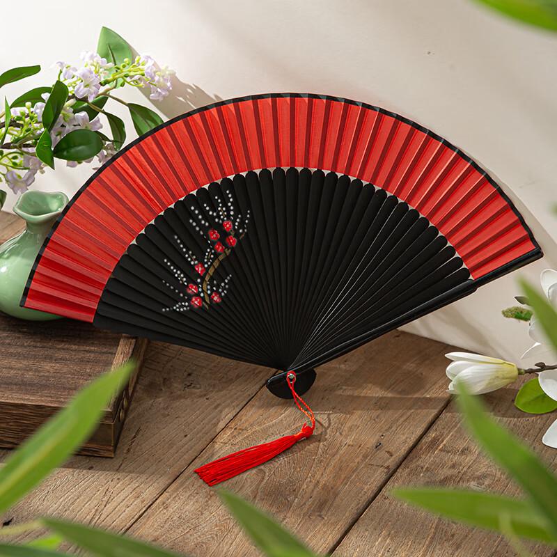 Women s Chinese Style Folding Fan
Women s Chinese Style Folding Fan