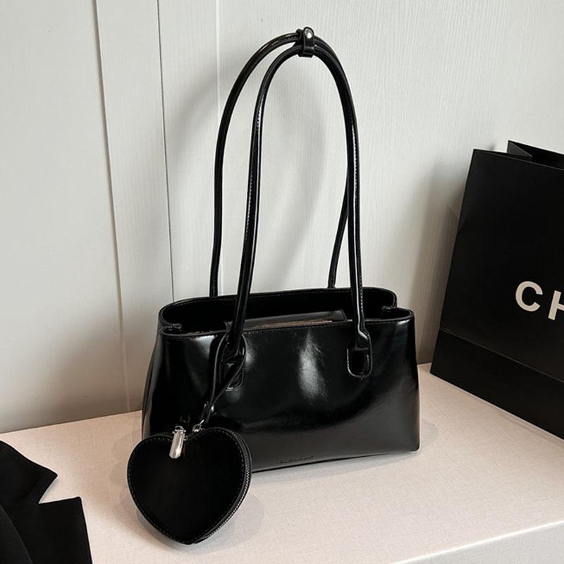 Retro bag women s large-capacity new autumn and winter oil wax leather shoulder underarm bag premium commuter bag чёрный
Retro bag women s large-capacity new autumn and winter oil wax leather shoulder underarm bag premium commuter bag чёрный