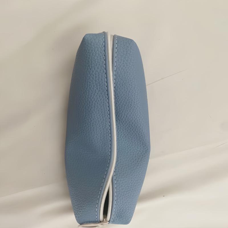 Large Capacity PU Leather Pen and Stationery Storage Bag синій
Large Capacity PU Leather Pen and Stationery Storage Bag синій