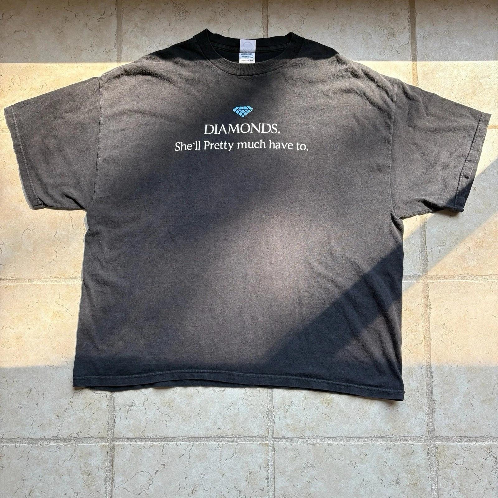 2004 Family Guy “Diamonds, She’ll Pretty Much Have To” Black Graphic T Shirt 2XL XL
2004 Family Guy “Diamonds, She’ll Pretty Much Have To” Black Graphic T Shirt 2XL XL