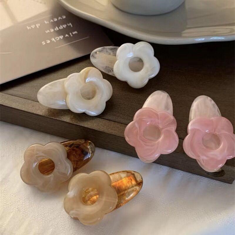 Mori Style Spring Flower Acrylic Hair Clip - Cute Jelly Color Fringe Clip for Women Amber Flower Clip
Mori Style Spring Flower Acrylic Hair Clip - Cute Jelly Color Fringe Clip for Women Amber Flower Clip