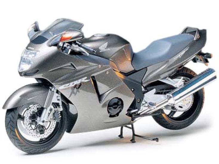 Tamiya 112 Мотоцикл серии №70 Honda CBR1100XX Super Blackbird Пластиковая модель 14070 Серый
Tamiya 112 Мотоцикл серии №70 Honda CBR1100XX Super Blackbird Пластиковая модель 14070 Серый