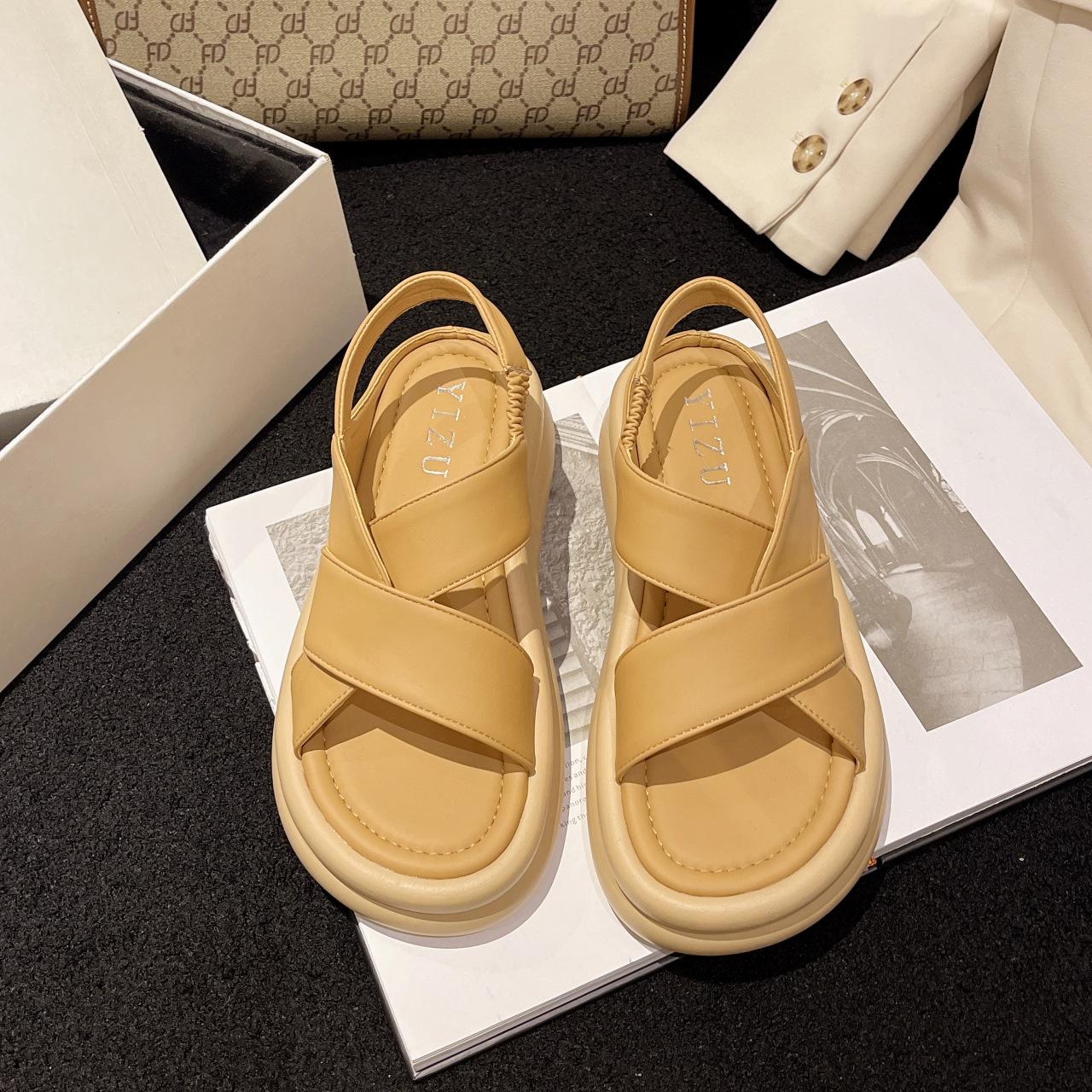 Эластичные сандалии с толстой подошвой и пустыми боками женские 2024 года, новый стиль феи, модный темперамент, римские, пляжные, для танцев, прилив 40
Эластичные сандалии с толстой подошвой и пустыми боками женские 2024 года, новый стиль феи, модный темперамент, римские, пляжные, для танцев, прилив 40