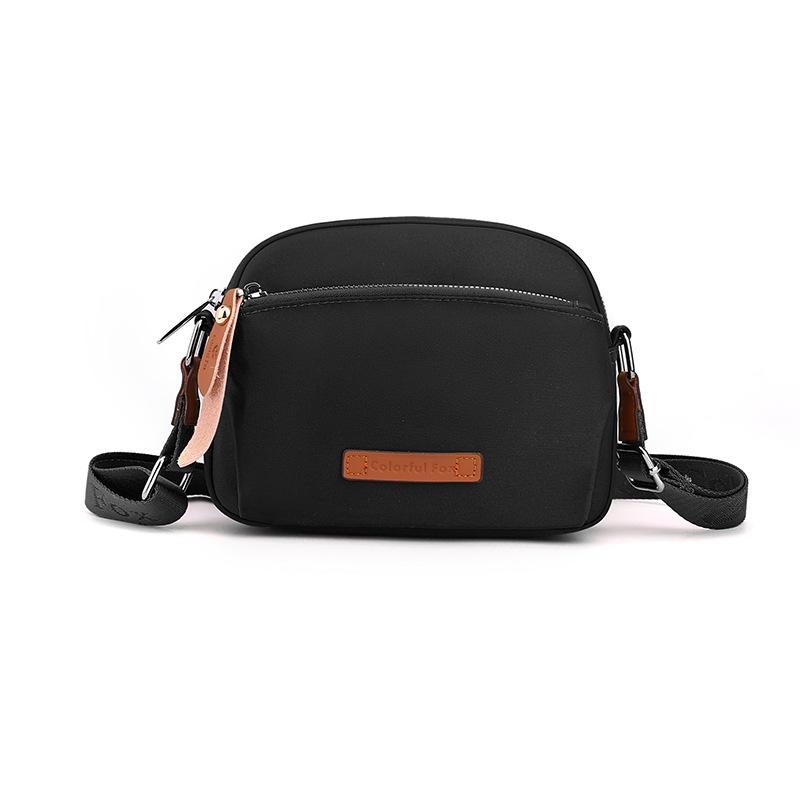 New shoulder bag women s trendy messenger bag anti-splashing nylon key change bag чорний
New shoulder bag women s trendy messenger bag anti-splashing nylon key change bag чорний