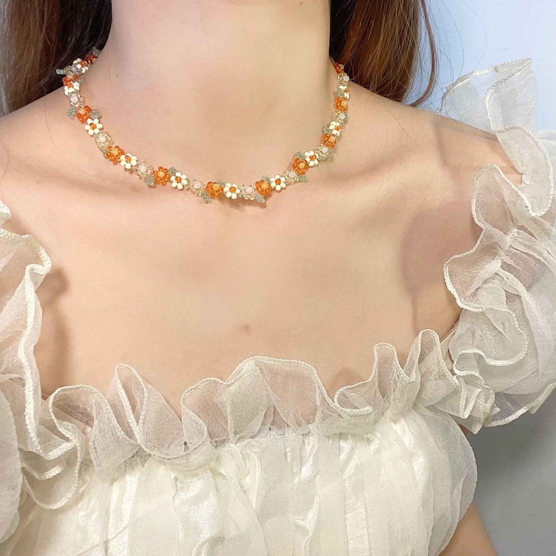 Spring and summer pastoral style daisy rice beads bracelet necklace sweet girl heart bracelet literary style small fresh temperament jewelry
Spring and summer pastoral style daisy rice beads bracelet necklace sweet girl heart bracelet literary style small fresh temperament jewelry
